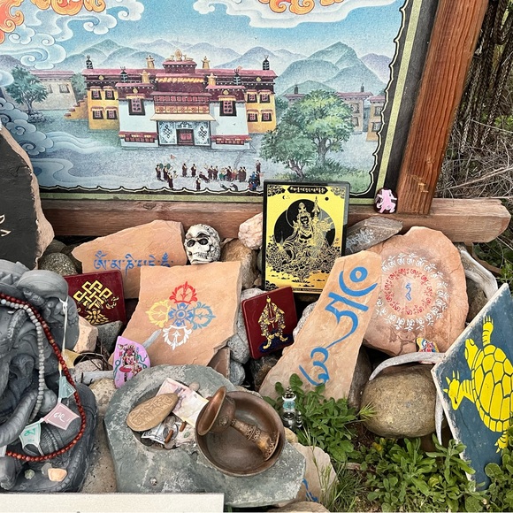 Sold - Picture 1 of 1